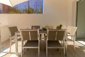 POSEIDON - Mazet 60 m2 en duplex - 3 pièces - Piscine et garage privé -